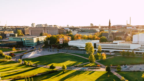 Yhteiskunnallinen vaikuttaminen ja lobbaus